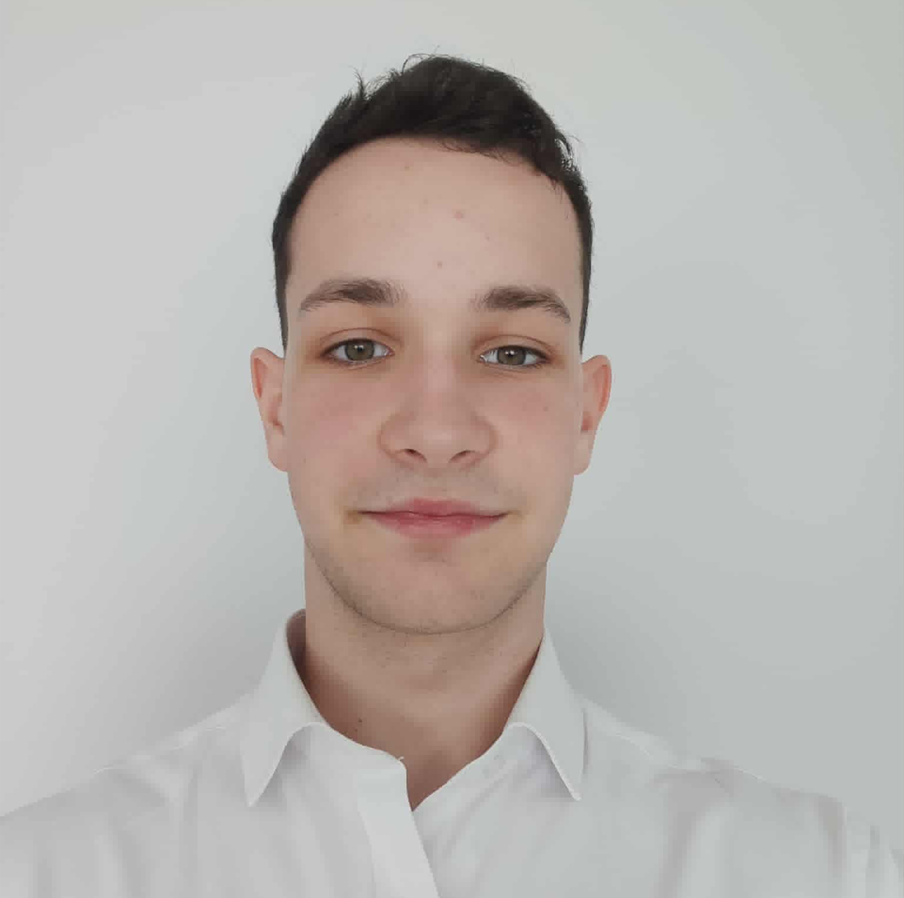 Bácskai Ákos - Szoftverfejlesztő gyakornok