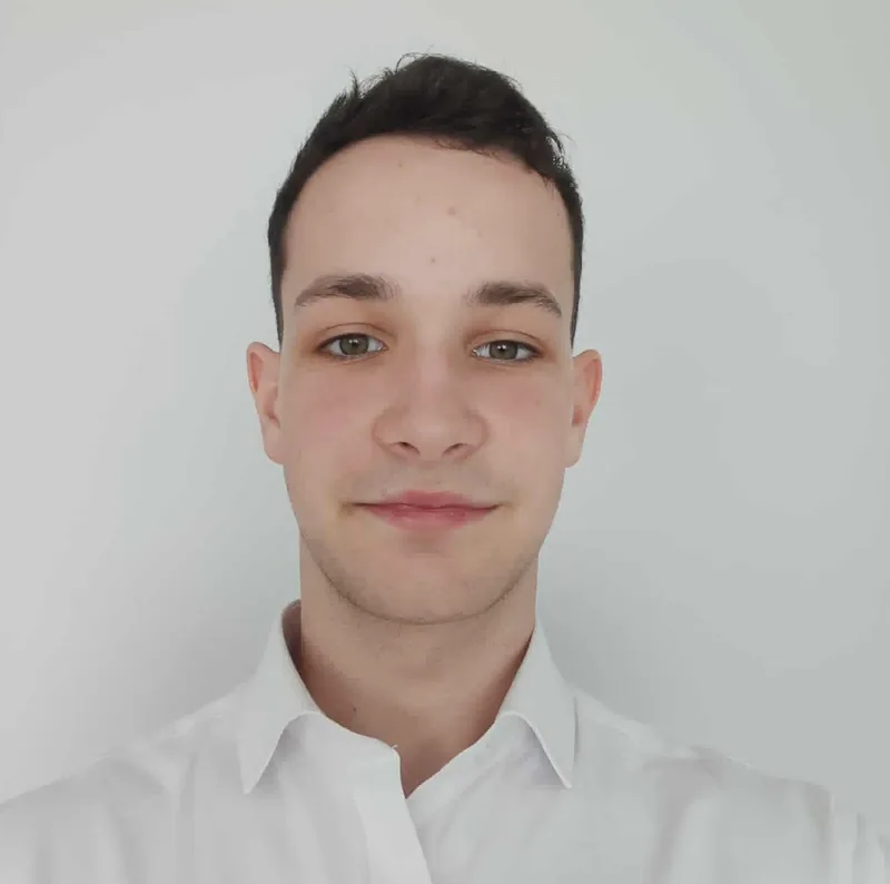 Bácskai Ákos